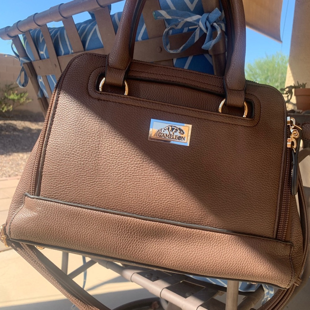 NWOT Smith and Wesson Cameleon conceal carry leather bag